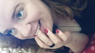 Sexe passionné avec une porn viege rousse brillante Flirty