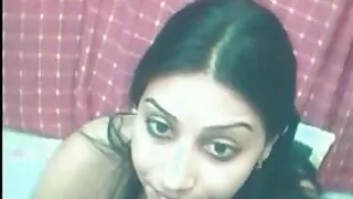 Une femme force son beau-fils et sa belle-fille à film porno une fille vierge fétichiser les pieds