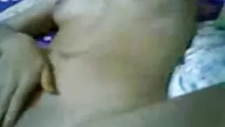 Deux Min min dans des xxx deviergement filets de pêche participent à une fantastique orgie anale