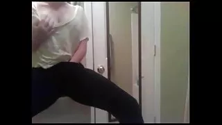 Mettez une tante sex vierge hd mature au lit et baisez jusqu'à ce que vous tombiez