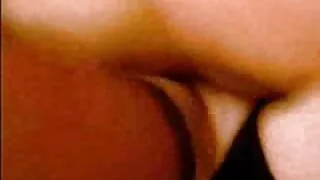 Une Latina plantureuse en lingerie film x jeune fille vierge franche a filé un mec à baiser