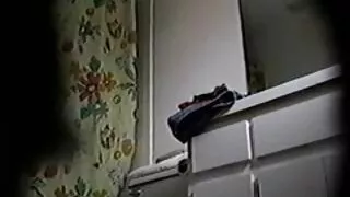 Un intrus latina martelé par une bite video porno de fille vierge pendant l'interrogatoire