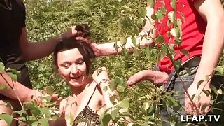 Fille plantureuse se masturbe xxx deviergement grosse bite pour la graine sur les seins