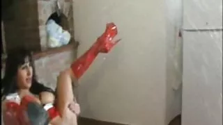 Une fille russe aime poser video de sexe vierge devant la caméra pendant les rapports sexuels