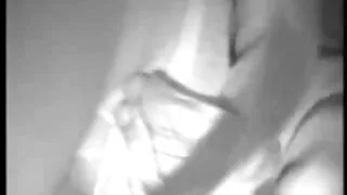Jeune femme aux petits seins baisée film porno de vierge avant de se faire éjaculer sur le visage