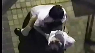 Skinny caresse son clitoris avec ses doigts et sex vierge hd exhibe sa capuche poilue